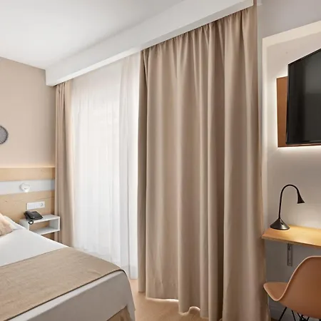 Sant Jordi Hotel 4*
